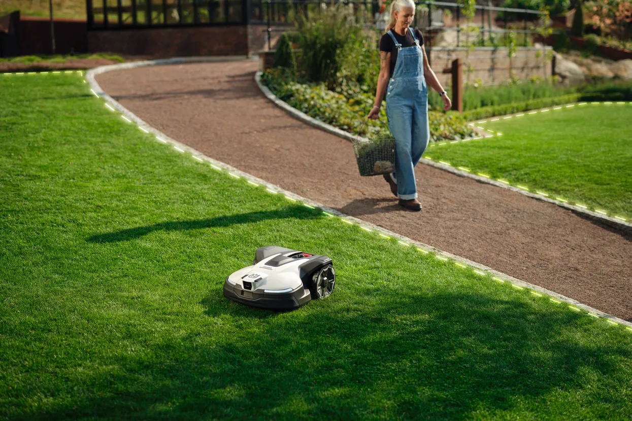 Robotická sekačka Husqvarna Automower 450V NERA s EPOS