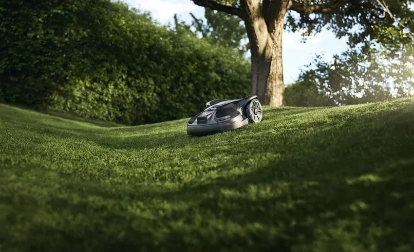 Robotická sekačka Husqvarna Automower 320 NERA