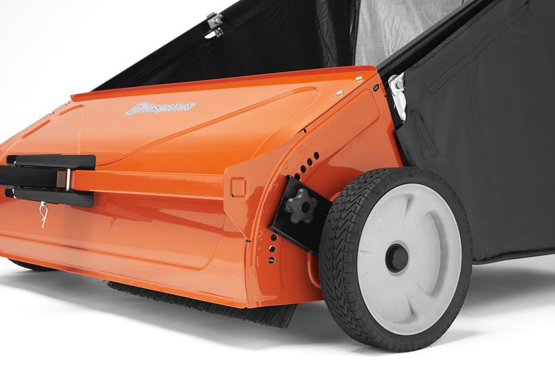 Husqvarna sběrný vozík na trávu (sweeper) 112cm